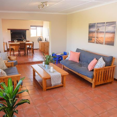 Oorvloed Guesthouse سويلندام المظهر الخارجي الصورة