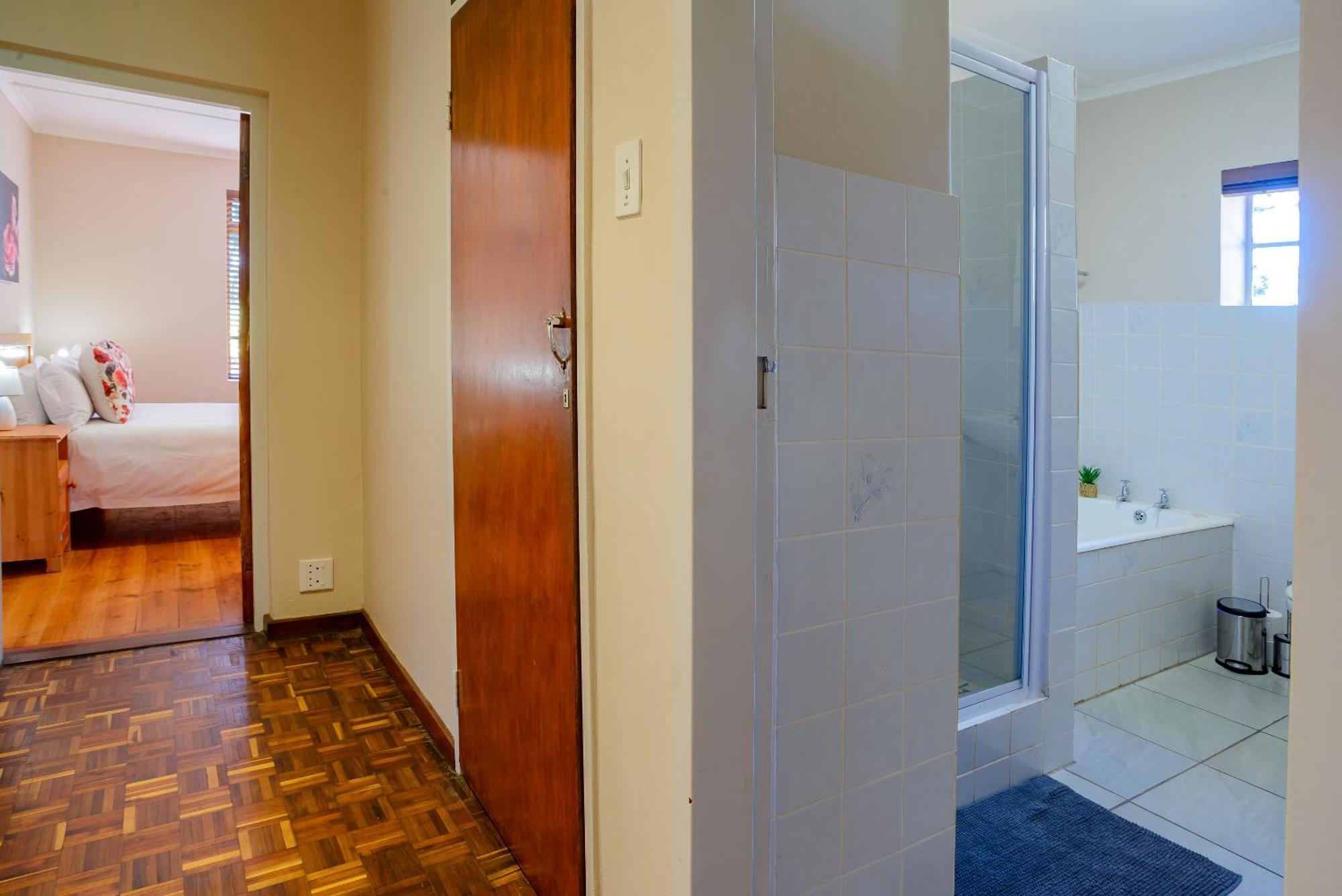 Oorvloed Guesthouse سويلندام المظهر الخارجي الصورة